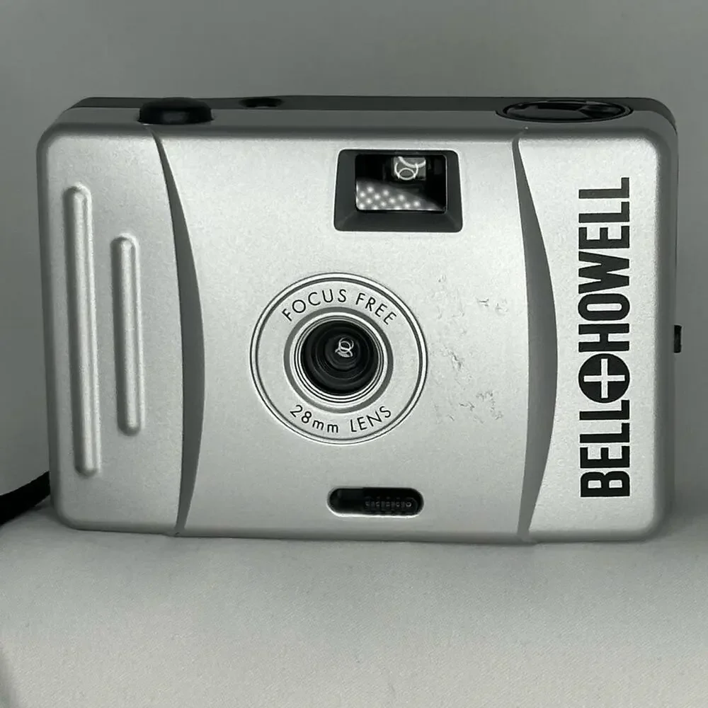 Vintage Bell + Howell Focus Free 28mm Lens 35mm Film Camera With Case